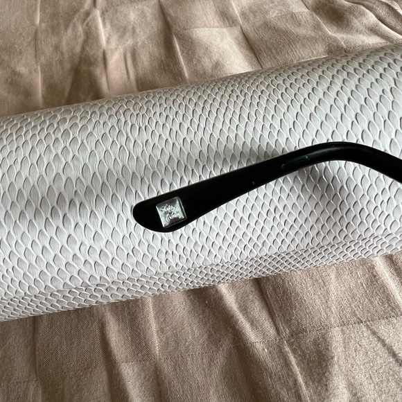 Saks fifth avenue 83/S 0807 sunglasses with stones encrusted in both sides - Picture 14 of 14